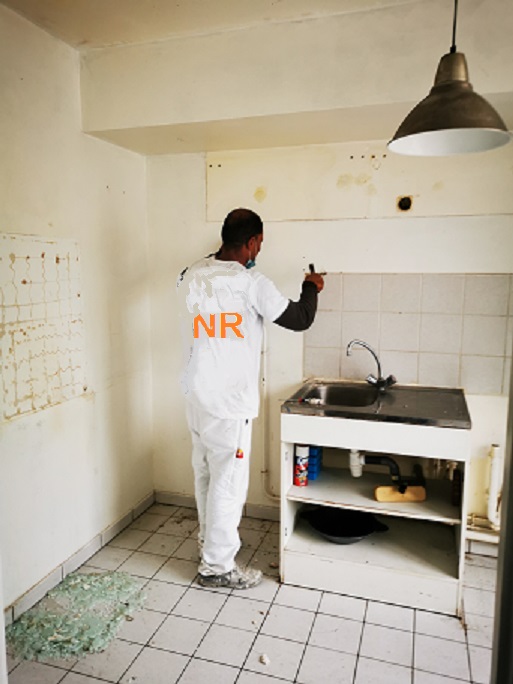 obtenez rapidement votre devis peinture à puteaux ! comparez les tarifs des peintres professionnels pour vos travaux : murs, plafonds, façades. faites votre demande gratuite en ligne dès maintenant.