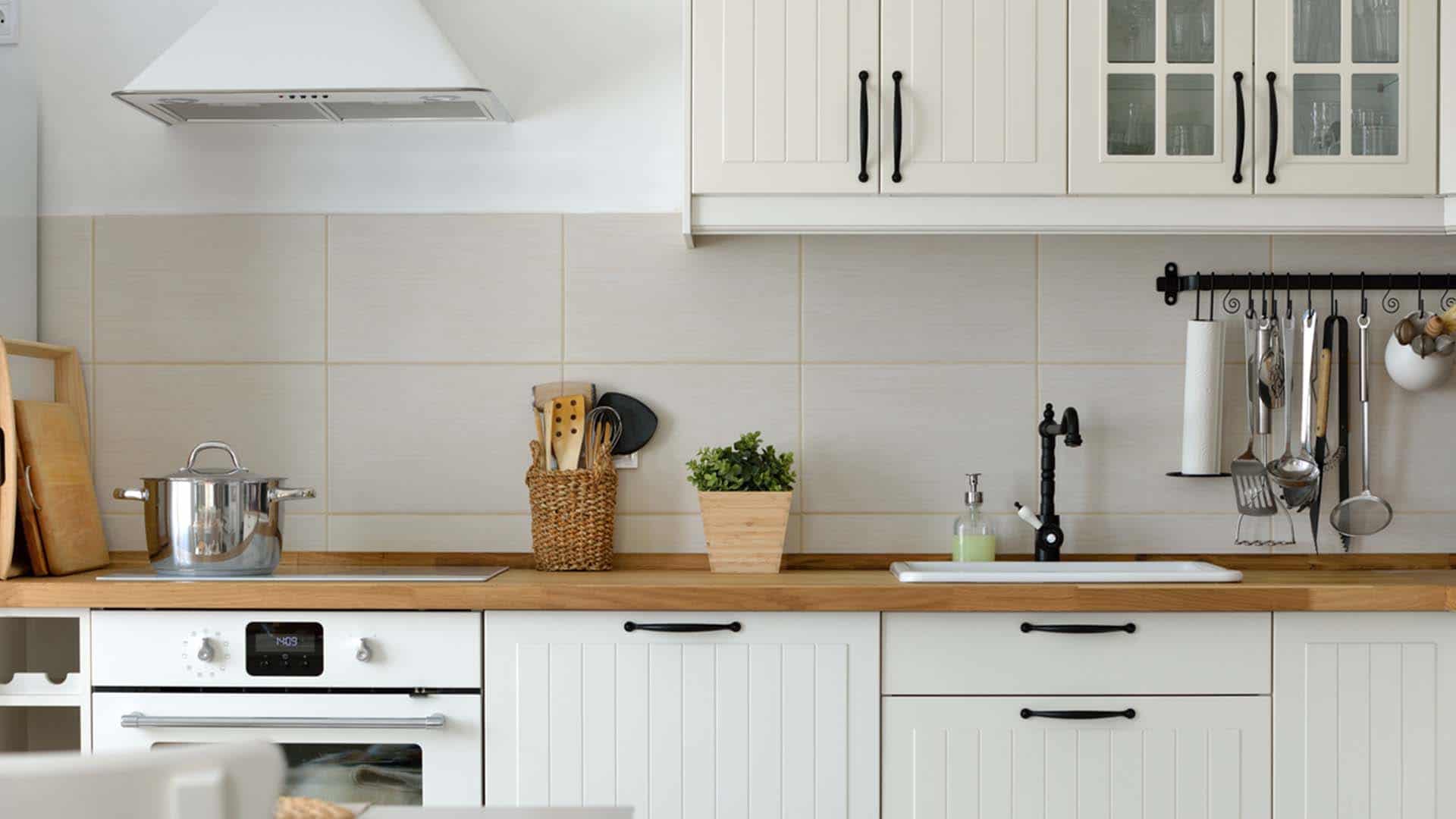 obtenez un devis gratuit pour la rénovation de votre cuisine à puteaux. comparez les offres de professionnels qualifiés et démarrez votre projet en toute sérénité !