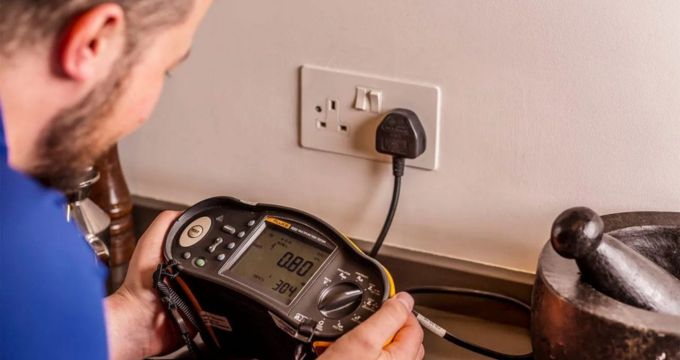 besoin d'un électricien à puteaux ? profitez de services d'électricité rapide, dépannage, installation et mise aux normes pour particuliers et professionnels. intervention 24h/24 à puteaux.