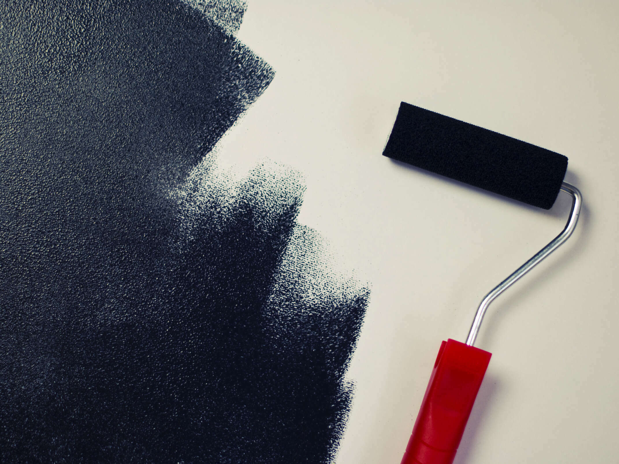 besoin d’un peintre à puteaux 92800 ? nos artisans experts réalisent tous vos travaux de peinture intérieure et extérieure avec professionnalisme et devis gratuit. contactez-nous !