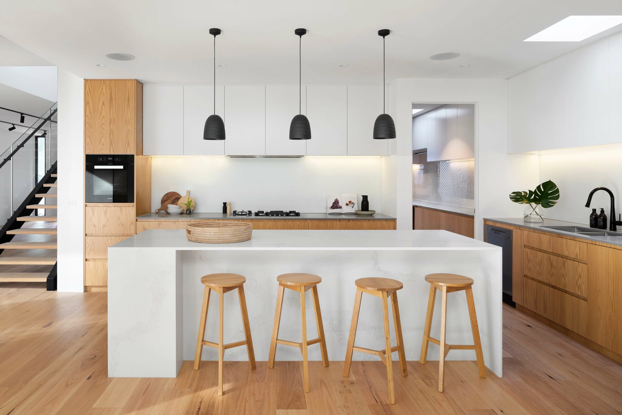 découvrez nos conseils et solutions pour une rénovation réussie de votre maison ou appartement : idées, étapes clés et astuces pour moderniser votre intérieur en toute sérénité.