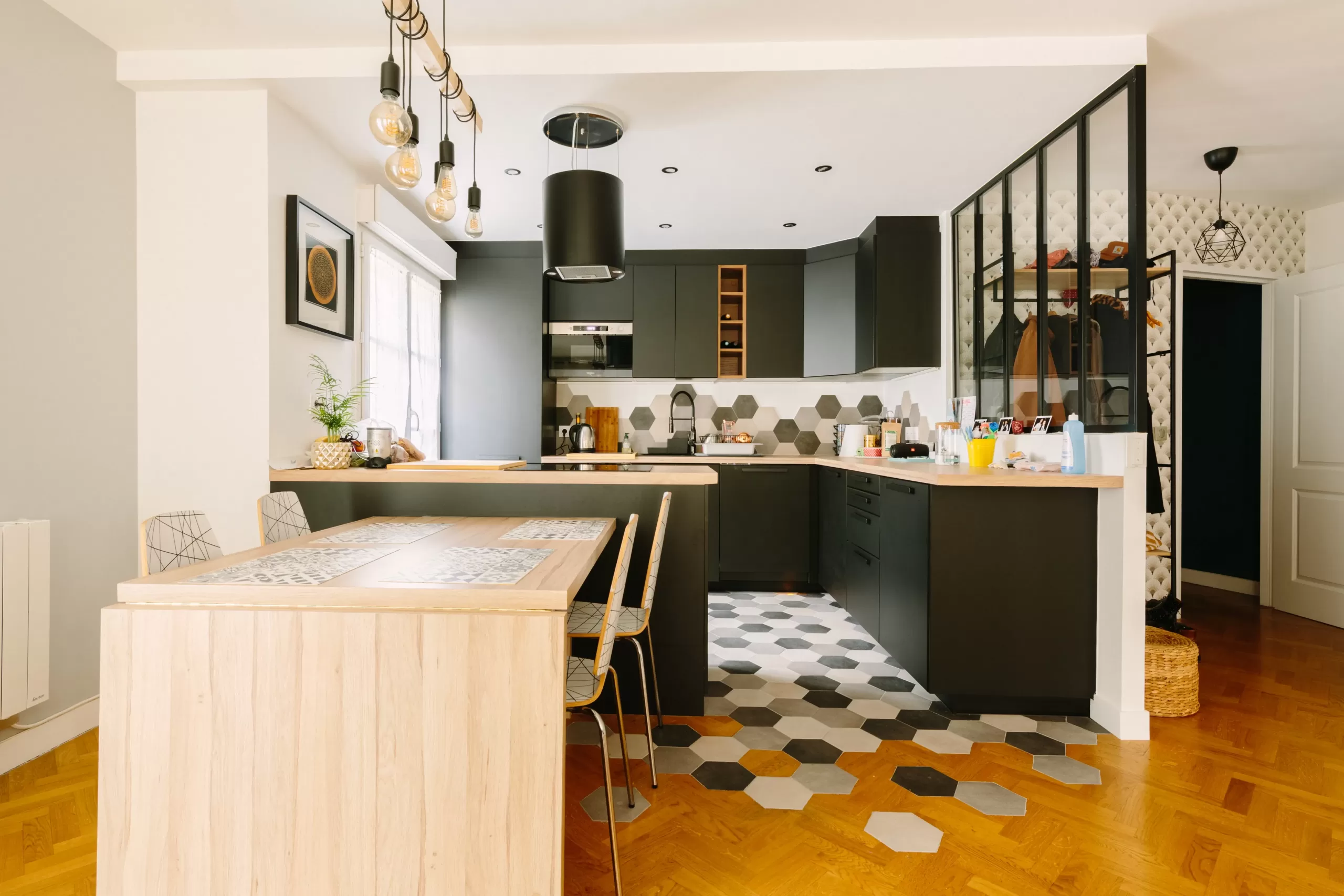 d&eacute;couvrez nos conseils et services pour la r&eacute;novation d'appartement : id&eacute;es d&eacute;co, optimisation de l'espace et accompagnement sur-mesure pour transformer votre logement &agrave; votre image.