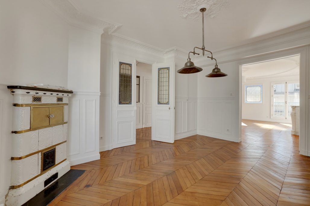 d&eacute;couvrez nos conseils et astuces pour r&eacute;ussir la r&eacute;novation de votre appartement. transformez votre espace, am&eacute;liorez votre confort et valorisez votre bien gr&acirc;ce &agrave; des id&eacute;es et solutions adapt&eacute;es &agrave; tous les budgets.