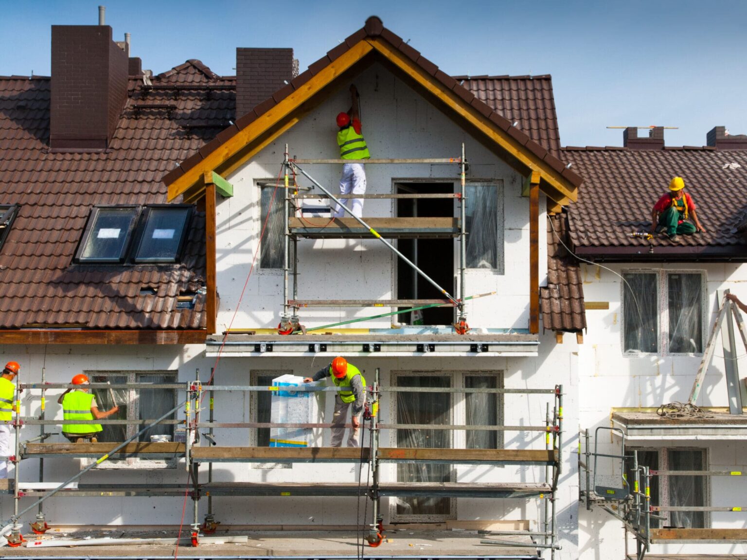 confiez la rénovation de votre bâtiment à des experts. modernisez, rénovez ou améliorez votre bien avec des prestations de qualité, adaptées à vos besoins. demandez votre devis personnalisé dès aujourd'hui !