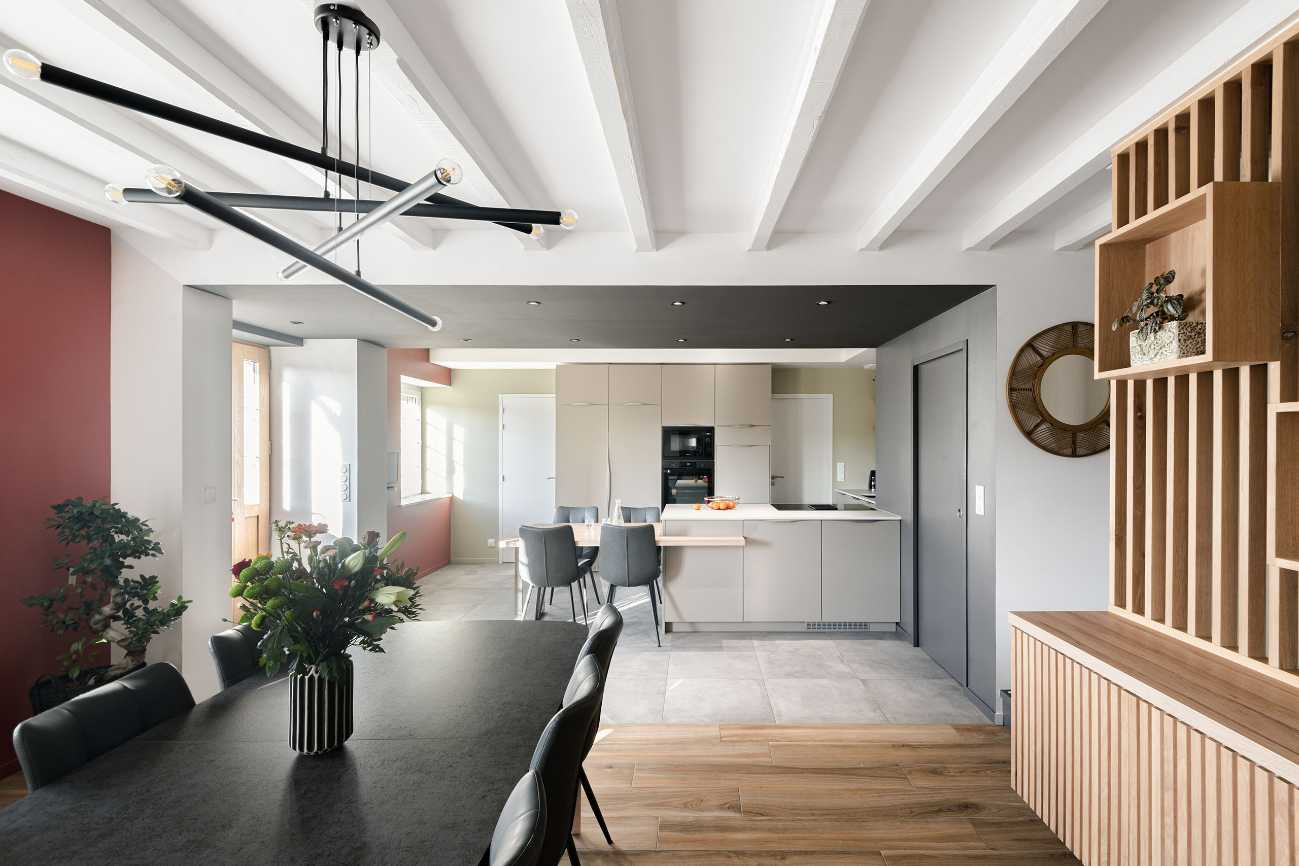 d&eacute;couvrez nos conseils et solutions pour la r&eacute;novation int&eacute;rieure : am&eacute;nagement, d&eacute;coration, choix des mat&eacute;riaux et astuces pour moderniser et valoriser votre habitat.
