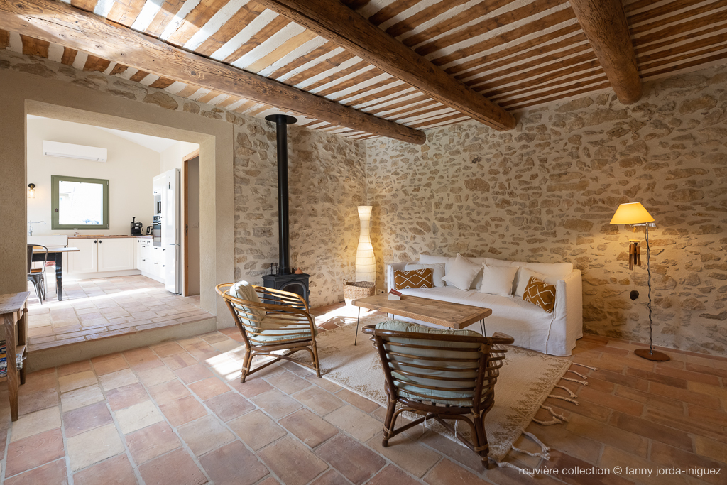 d&eacute;couvrez nos conseils et solutions pour r&eacute;ussir la r&eacute;novation de votre maison : id&eacute;es, budget, travaux, mat&eacute;riaux et accompagnement sur mesure pour transformer votre int&eacute;rieur en toute s&eacute;r&eacute;nit&eacute;.