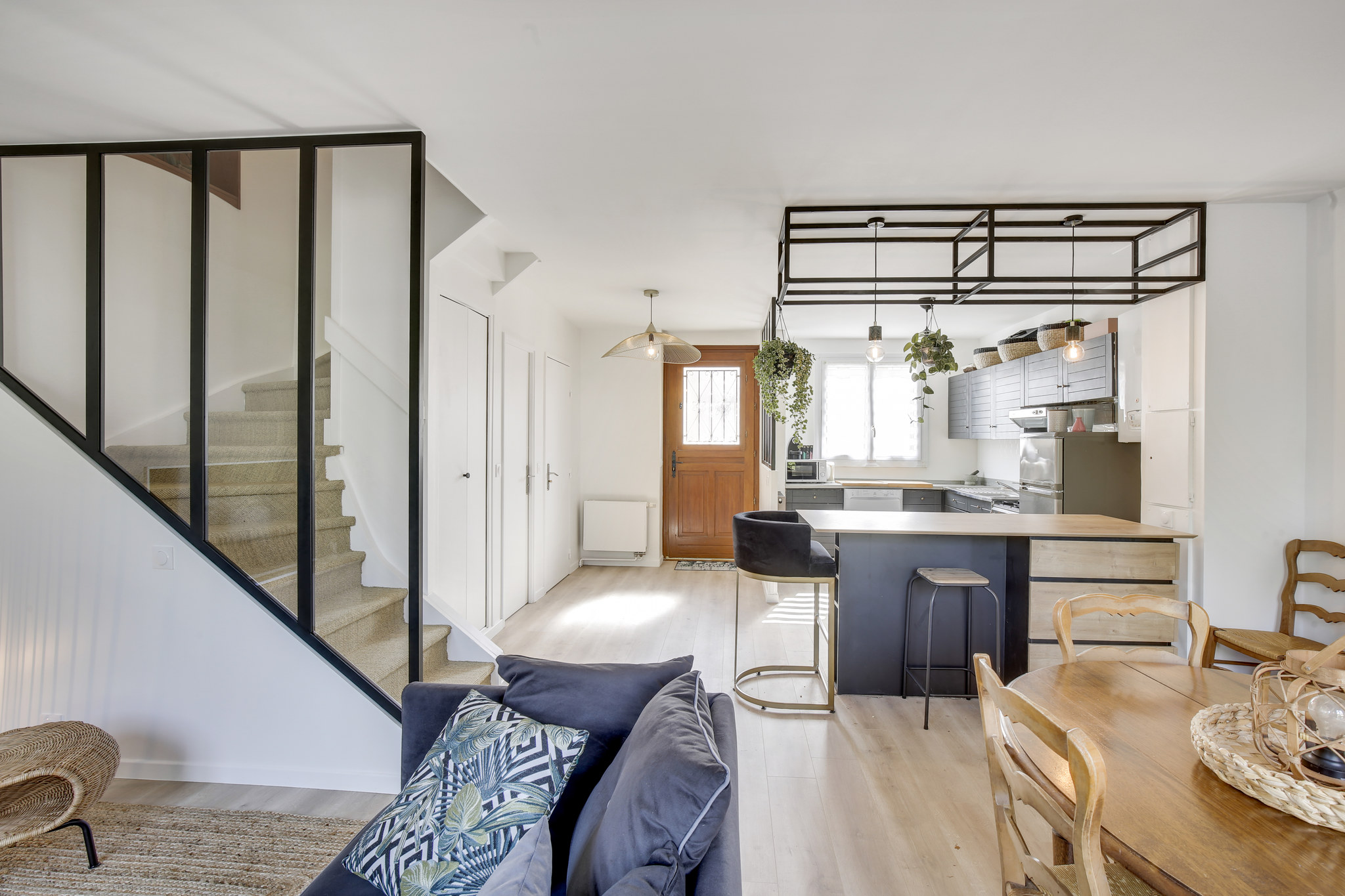 d&eacute;couvrez nos conseils et solutions pour r&eacute;ussir la r&eacute;novation de votre maison : travaux, astuces, budget, &eacute;tapes cl&eacute;s et inspirations pour transformer votre int&eacute;rieur.
