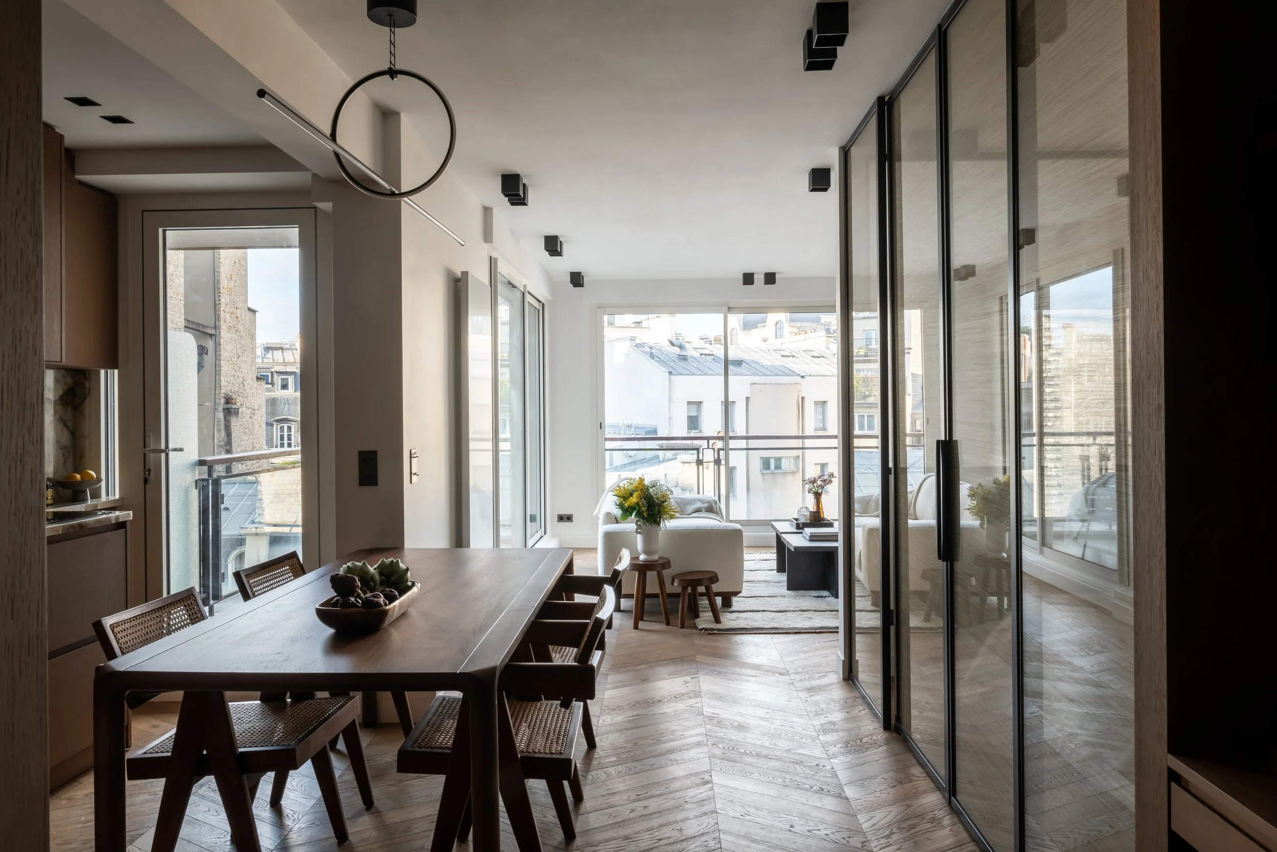 d&eacute;couvrez nos services de r&eacute;novation moderne &agrave; puteaux : optimisation des espaces, mat&eacute;riaux de qualit&eacute; et finitions soign&eacute;es pour transformer votre int&eacute;rieur selon vos envies.