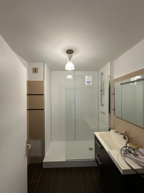 confiez la rénovation de votre salle de bain dans le 15ème à des experts ! modernisation, aménagement sur-mesure et finitions de qualité pour un espace fonctionnel et élégant.