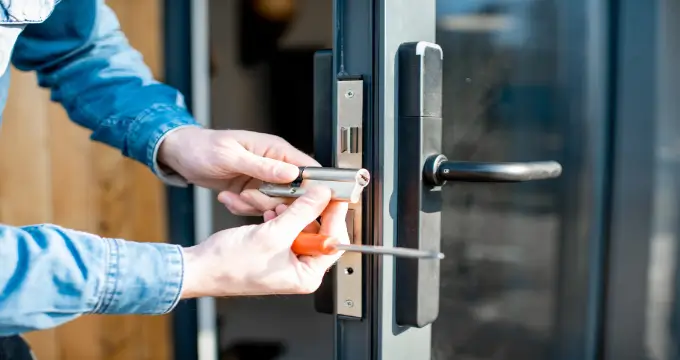 besoin d'un serrurier rapide &agrave; puteaux ? intervention express 24h/24 et 7j/7 pour vos d&eacute;pannages, ouvertures de porte et r&eacute;parations de serrure. devis gratuit, satisfaction garantie !