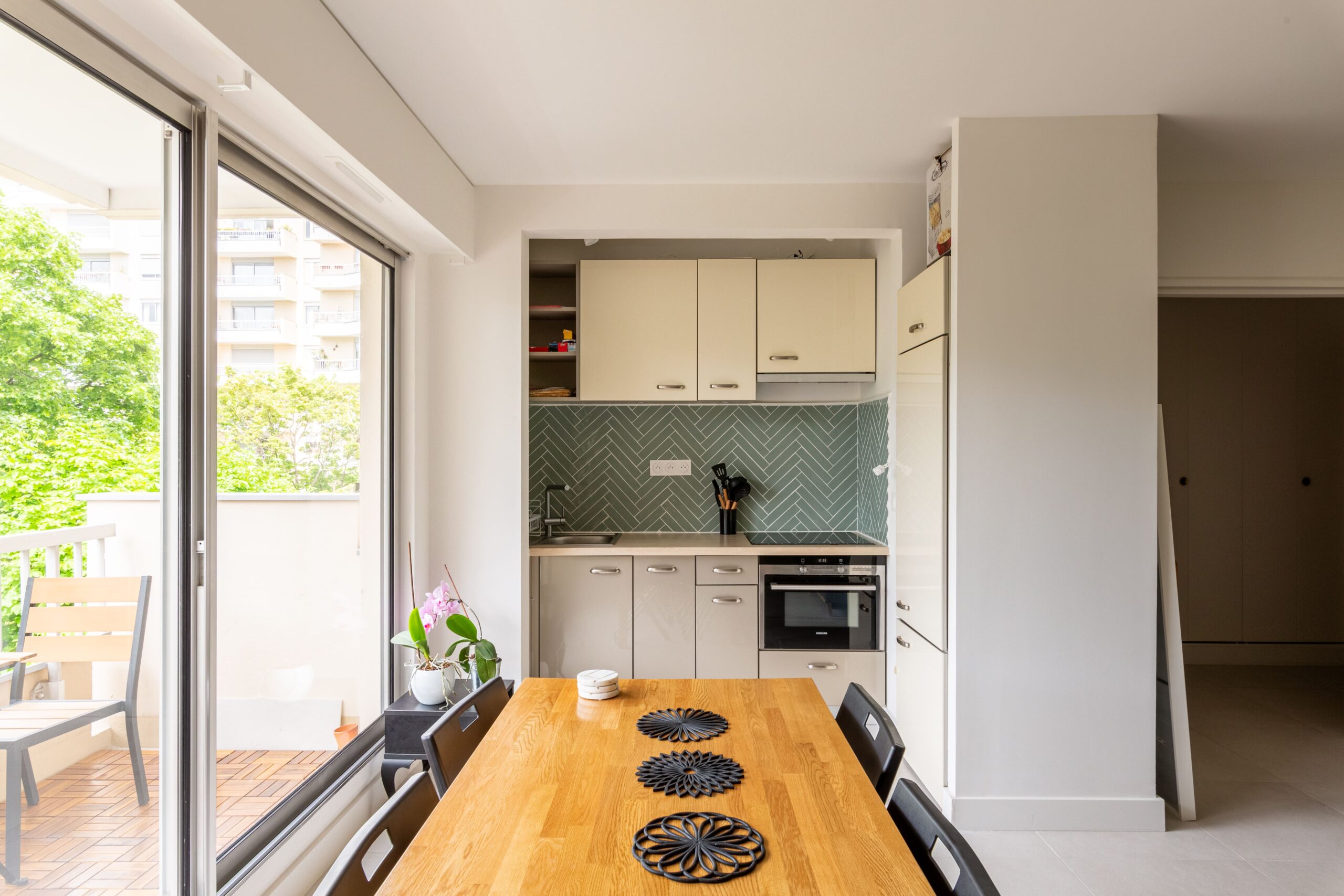 r&eacute;alisez vos travaux d&rsquo;int&eacute;rieur avec succ&egrave;s : conseils, astuces et solutions pour la r&eacute;novation, l&rsquo;am&eacute;nagement et la d&eacute;coration de votre maison ou appartement.