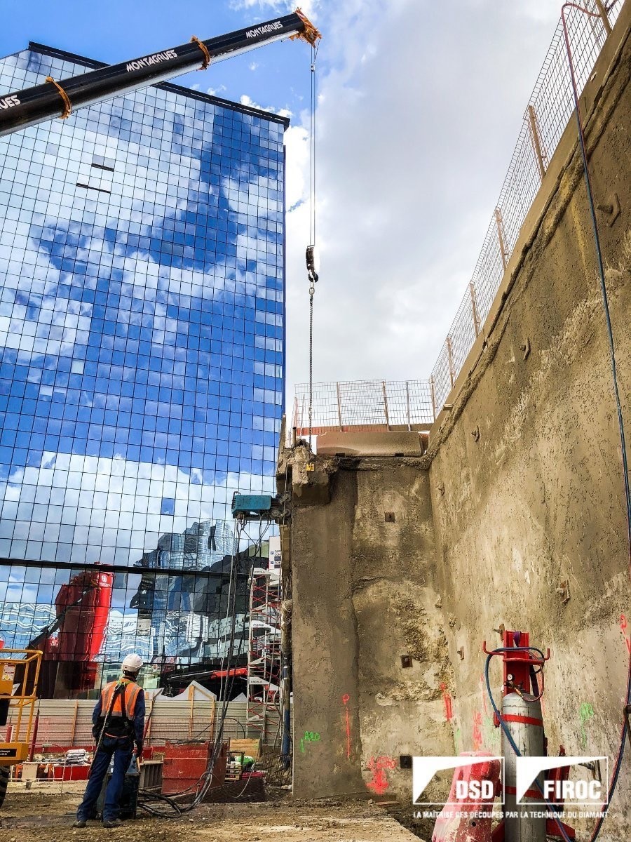 d&eacute;couvrez les diff&eacute;rents travaux r&eacute;alis&eacute;s &agrave; puteaux : voirie, r&eacute;novation d&rsquo;immeubles, am&eacute;nagements urbains et services municipaux. suivez l&rsquo;actualit&eacute; et les avanc&eacute;es des chantiers pour une ville en constante &eacute;volution.