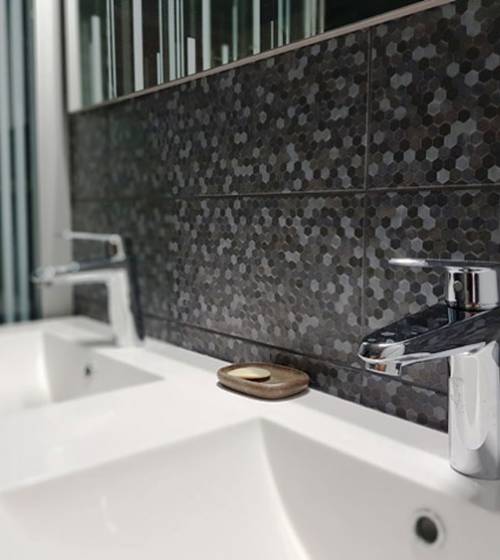 besoin de travaux dans votre salle de bain à puteaux ? rénovation, installation et aménagement par des professionnels qualifiés. devis gratuit, conseils personnalisés et finitions de qualité.