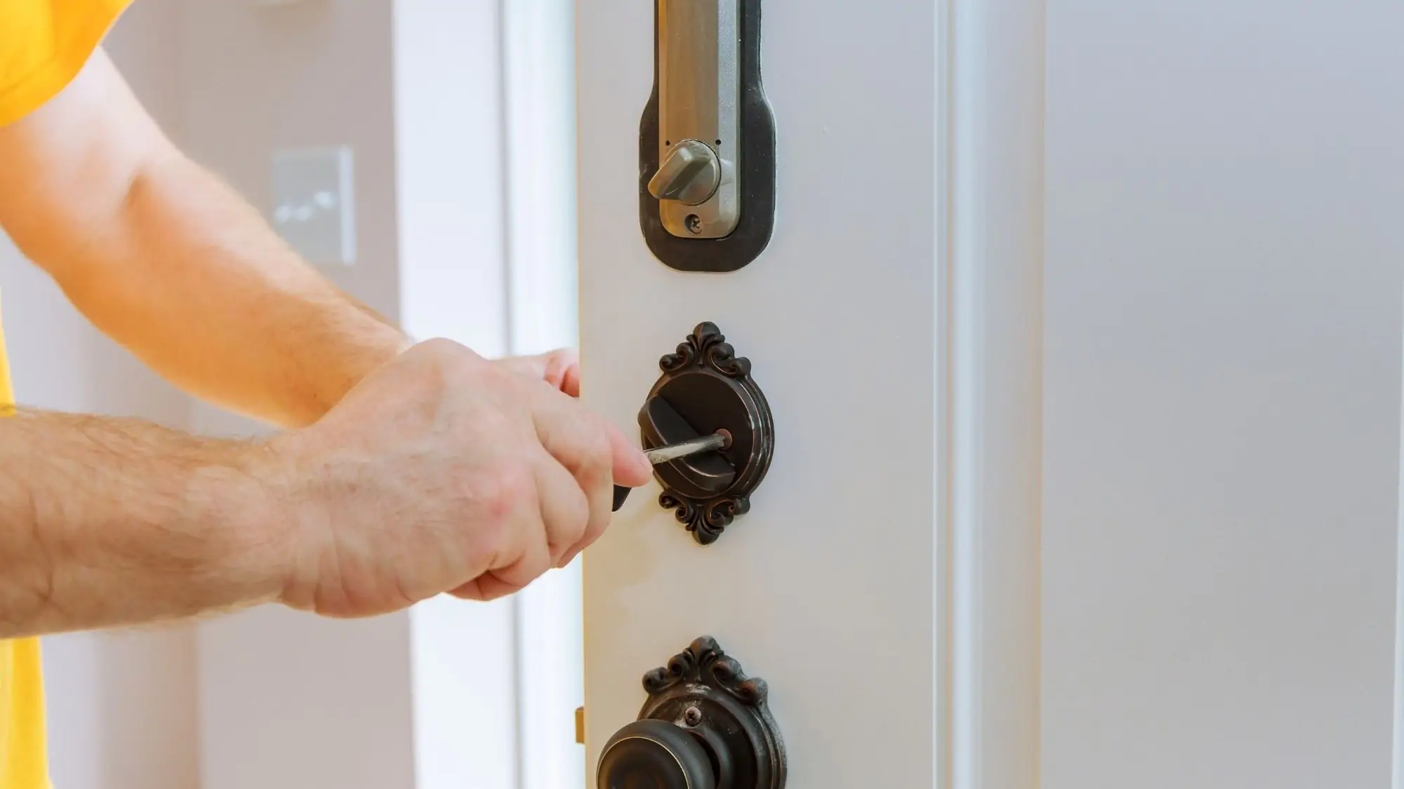 besoin d'un serrurier en urgence près de chez vous ? service rapide, fiable et professionnel disponible 24h/24 pour toutes vos situations de dépannage en serrurerie.