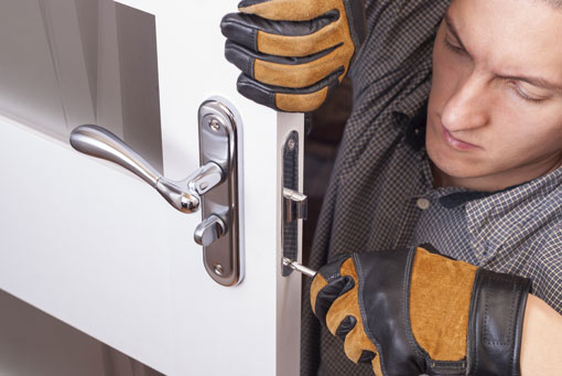 besoin d’un serrurier à puteaux ? dépannage rapide, ouverture de porte, installation de serrures et sécurité de votre domicile. interventions 24h/24, devis gratuit.