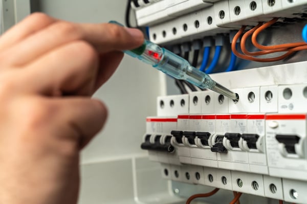 besoin d'un &eacute;lectricien &agrave; puteaux ? intervention rapide pour d&eacute;pannages, installations et mises aux normes &eacute;lectriques. professionnel fiable et devis gratuit.