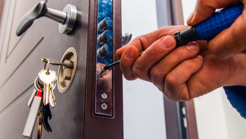 besoin d'un serrurier &agrave; puteaux ? intervention rapide et efficace 24h/24 pour l'ouverture de porte, le d&eacute;pannage et la pose de serrures. devis gratuit !