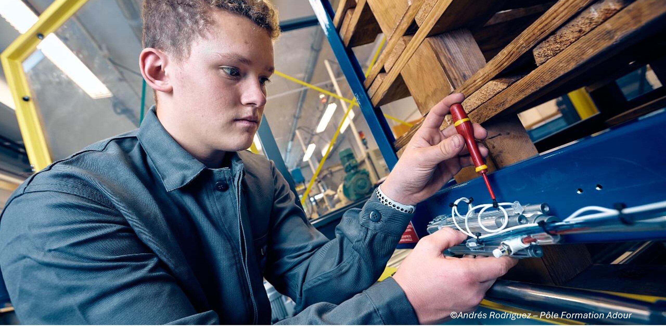 d&eacute;couvrez le m&eacute;tier de technicien : r&ocirc;les, comp&eacute;tences requises, secteurs d&rsquo;activit&eacute; et perspectives d&rsquo;&eacute;volution professionnelle. tout pour comprendre et r&eacute;ussir en tant que technicien.